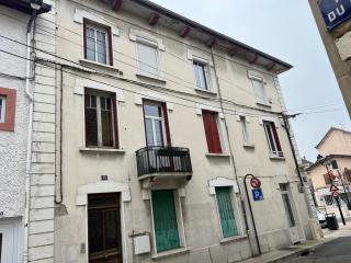 Appartement centre-ville très spacieux avec 4 chambres - La Tour-du-Pin - 9