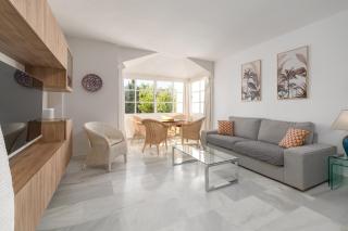 The Marbella Beach House - 4min Walk to the Sea - 6