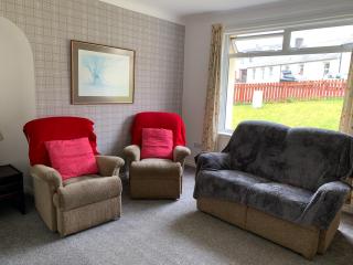 10 Burns Street, Tarbolton KA5 5RA - a facility of the nearby Plough Inn - Tarbolton - 8