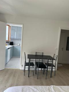 Le Studio Calme et Moderne - 4