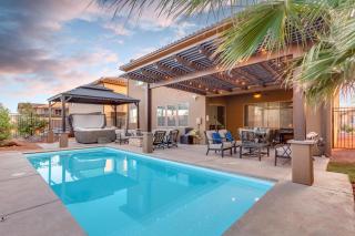 96 PV Luxury Getaway with Private Hot Tub, Ping Pong, Community Pool, Water Park and Lazy River - 9