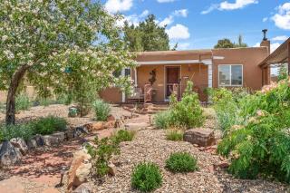 Unm Studentsparents At Discounted Prices - Albuquerque - 3