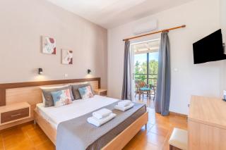 Sandy Beach Complex - Poolside Studios & Seaside Apartments - 8
