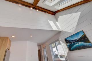 Modern Cottage in the Tremblant Ski Village - 3