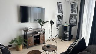 Trendy Seaside Escape 2 Bedroom Penthouse - 6