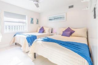 Fun Family-Friendly Poolside Escape Near Beach - 6