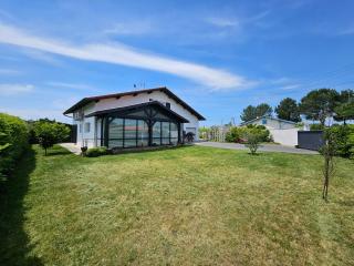 Cosy villa with pool near ocean - 9
