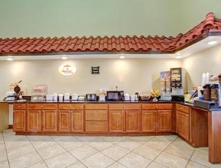 Super 8 by Wyndham Forrest City AR - Forrest City - 2