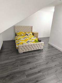 Spacious Full Home - Perfect for Families & Groups - Oldbury - 4