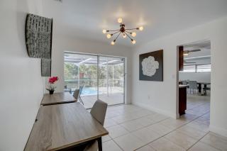 Sunrise Family Haven Private Pool & Scenic Vistas - Sunrise - 1