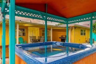 Tropical House Pool Table, Jacuzzi, Nearby Beach - Pompano Beach - 9