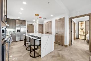 Crestview Chalet at The Westgate Resort in Canyons Village Ski-In Ski-Out Condo Hosted by Nestique - Park City - 2