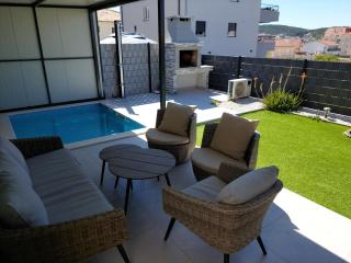 UNIQUE Trogir - garden with PRIVATE heated massage POOL ONLY FOR YOU - Trogir - 5