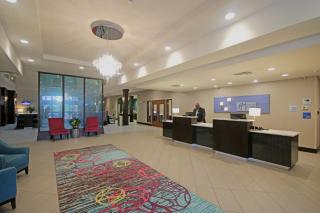 Holiday Inn Express & Suites Charlotte North by IHG - Charlotte - 3