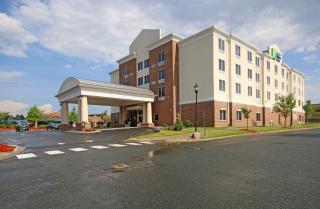 Holiday Inn Express & Suites Charlotte North by IHG - Charlotte - 0
