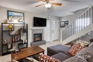 2 Miles to DT Updated Pet-Friendly Home for Four - Austin - 9