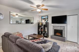 2 Miles to DT Updated Pet-Friendly Home for Four - Austin - 6