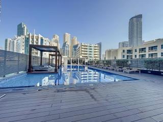 Vacationer Holiday Homes I Gorgeous Studio with City Skyline View I Prime Location in Marina - 6