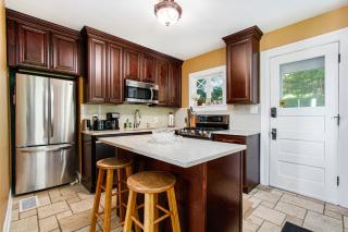 Lake Michigan Retreat- Upper Duplex - Benton Harbor - 1