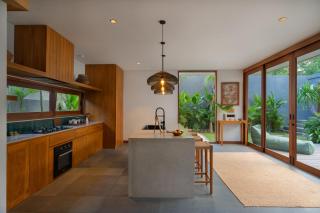 Rumah Pulau New Stunning 3BR Private Villa with Pool in Uluwatu - Uluwatu - 6