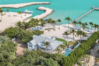 Pineapple Beach - 9