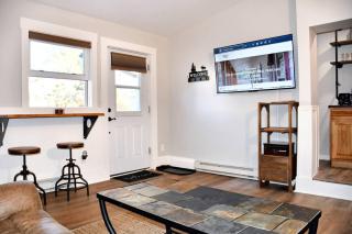 Mount Chiquita Suite - 3