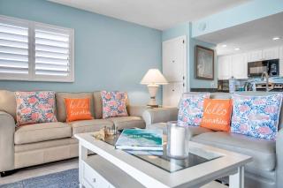 Sunshine Condo 4A Beachfront Perfection - Clearwater Beach - 1