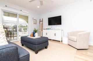 NEW 3BR-3BA Beach Block with Parking - 9
