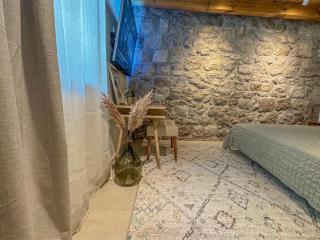 Olive Harmony Suite - 2