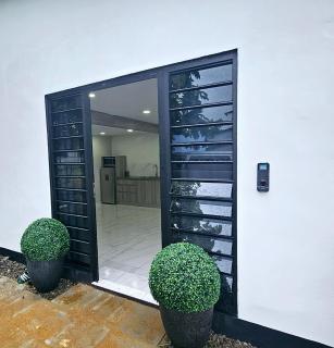 The Blue Donkey - Paramaribo - 1