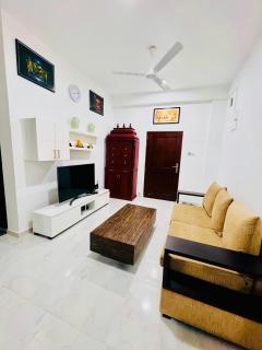 Mode Residence No 03 beach road mount lavinia ,Dehiwala ,2 Bed rooms,fully furnished Apartment colombo srilanka - Ratmalana - 0
