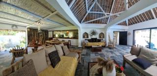 La VILLA BORAHA 300m2 PROPRIÉTÉ ENTIERE en bord de plage PISCINE PRIVEE Cuisine équipéeTV Wifi - 2