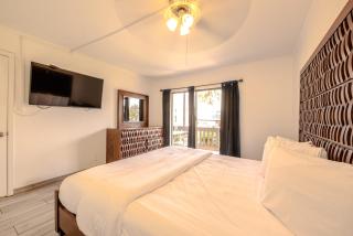 Pelicans Perch Charming 1BR Near Beach with Patio 160 - South Padre Island - 5