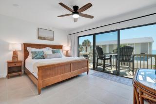 Oceanside Village Townhouse No Drive New Smyrna Beach, Private Ground Floor Patio w Grill - New Smyrna Beach - 1