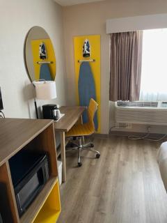 Days Inn by Wyndham Ames - Ames - 2