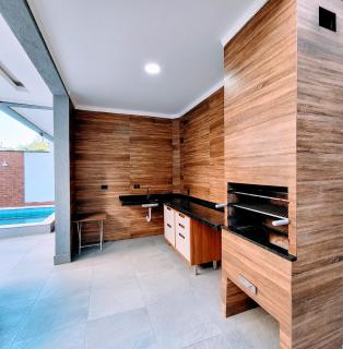 Casa Encantadora com piscina quentinha, lazer completo e do lado da praia - Praia Grande - 0