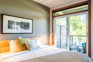 Lakefront, Mountain View - 2 Bedrooms Resort Suite - Lac-Superieur - 8