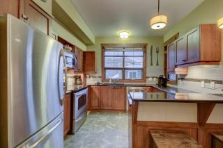 Les Eaux Tremblant Classic Chalet Pool & Jacuzzi - 8