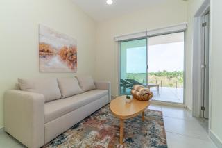 Penthouse with Jungle View Terrace Gym Pool HotTub - 8