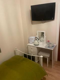 Dolphin Inn - 2