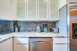 Cozy Waltham Condo about 11 Mi to Downtown Boston! - 4