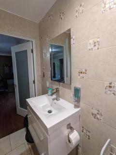 Bedroom Suite with Private Entrance - 4