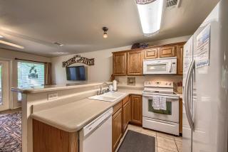 WW i102 Restful River Retreat - New Braunfels - 2