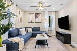 Elegant 4BD Reno Abode close to Shops and Casinos - Reno - 0