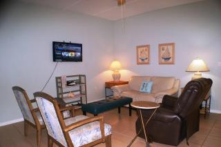 Dunes Condominiums 2-3 minute walk to Wanna Wanna - South Padre Island - 4