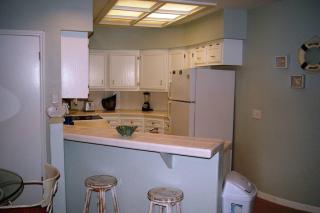 Dunes Condominiums 2-3 minute walk to Wanna Wanna - South Padre Island - 8