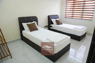 HAZZ Homestay 4 Bedrooms - Kulim - 5