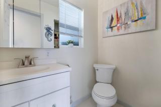 The Shining Sea B - 7