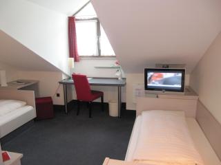 Hotel Schiller - Olching - 8