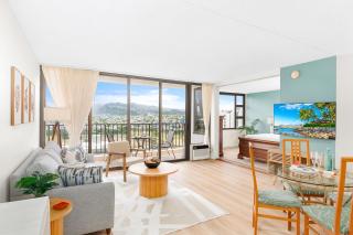 Free Parking Close to Waikiki Beach Pool & Hot Tub - Honolulu - 0